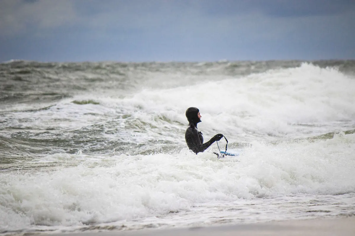 Beginner's Guide to Surfing in Cold British Water